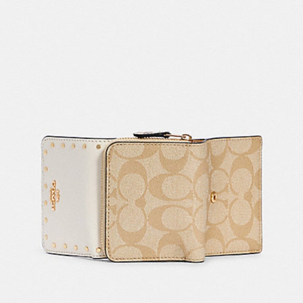 ๐ก Coach Small Trifold Leather Wallet in Signature Canvas - Picture 2 of 7